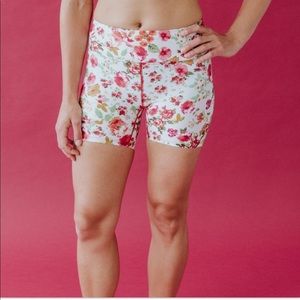 NWT June Bloom Spandos Shorts XL Oiselle